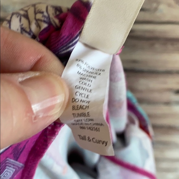 LuLaRoe sneaker leggings! - Picture 3 of 4